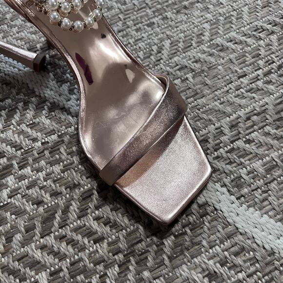 Badgley Mischka Loretta Dual Pearl Strap Stiletto sz 10 - Picture 6 of 7